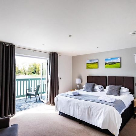 The Vale Golf & Country Club Villa Bishampton Eksteriør bilde
