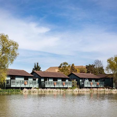 The Vale Golf & Country Club Villa Bishampton Eksteriør bilde