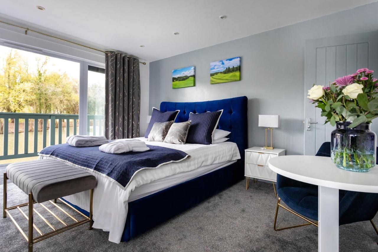The Vale Golf & Country Club Villa Bishampton Eksteriør bilde
