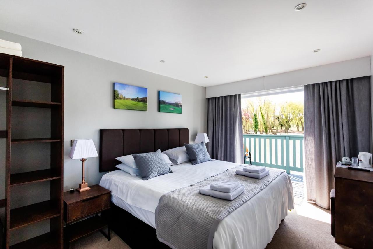 The Vale Golf & Country Club Villa Bishampton Eksteriør bilde