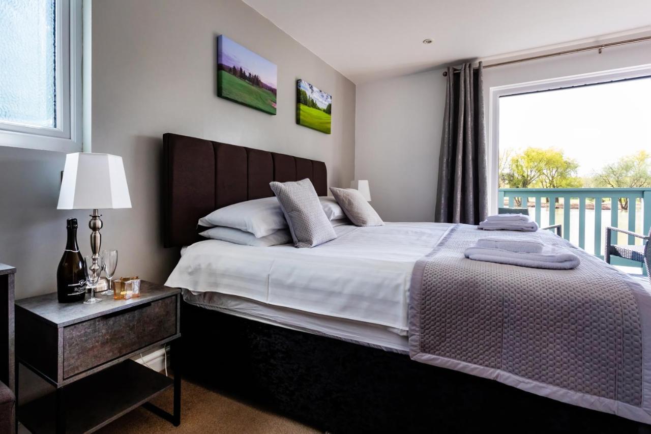 The Vale Golf & Country Club Villa Bishampton Eksteriør bilde