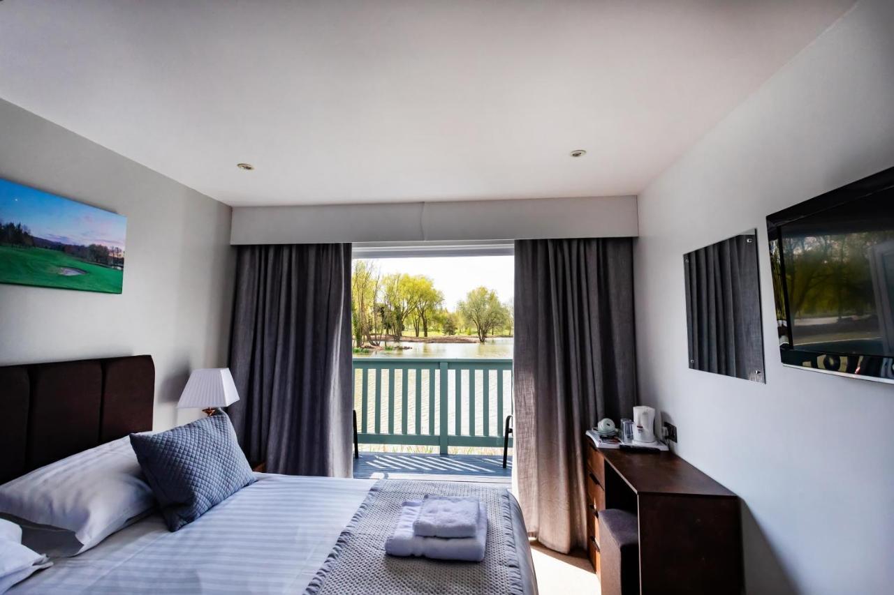 The Vale Golf & Country Club Villa Bishampton Eksteriør bilde