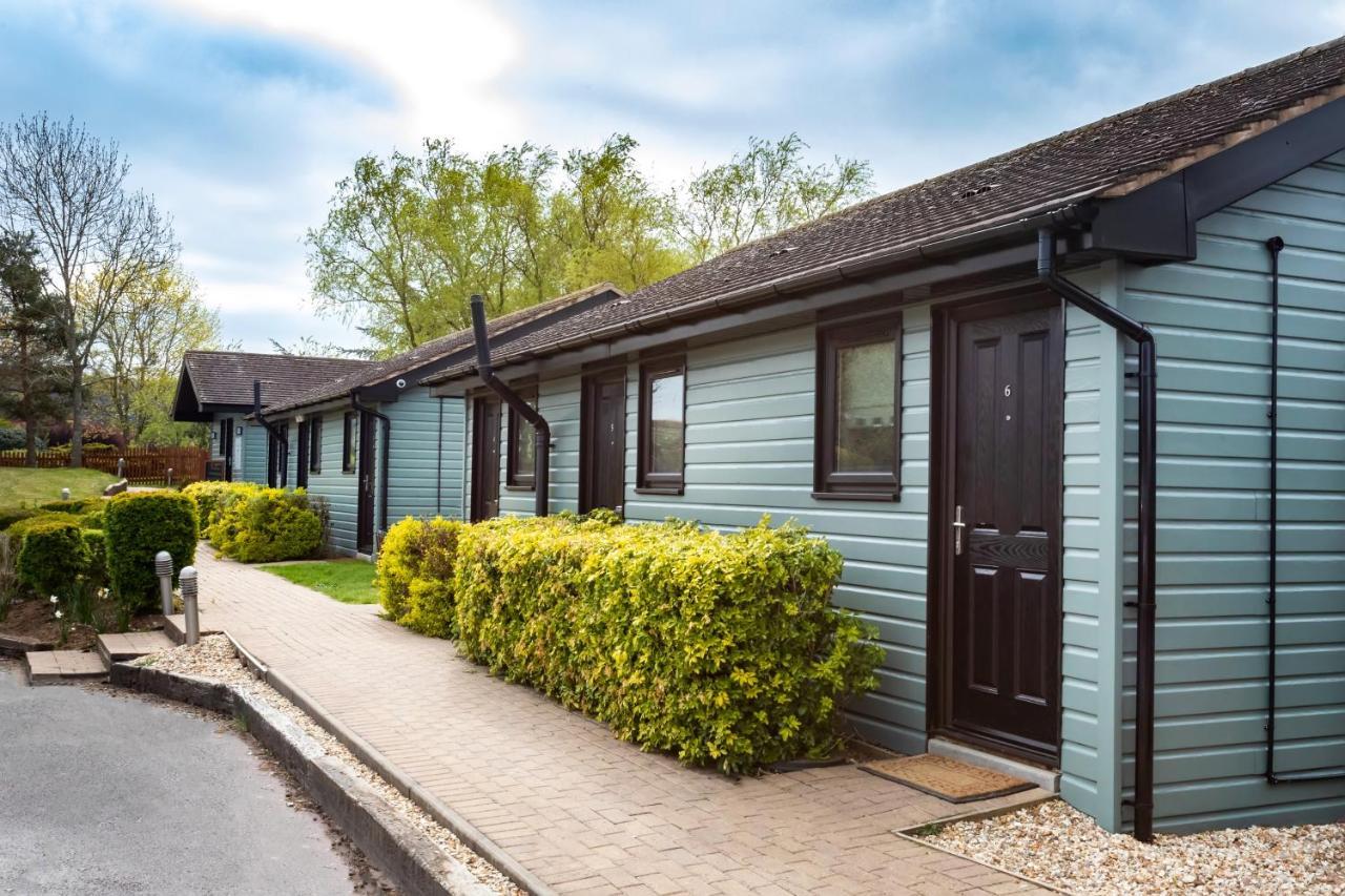 The Vale Golf & Country Club Villa Bishampton Eksteriør bilde