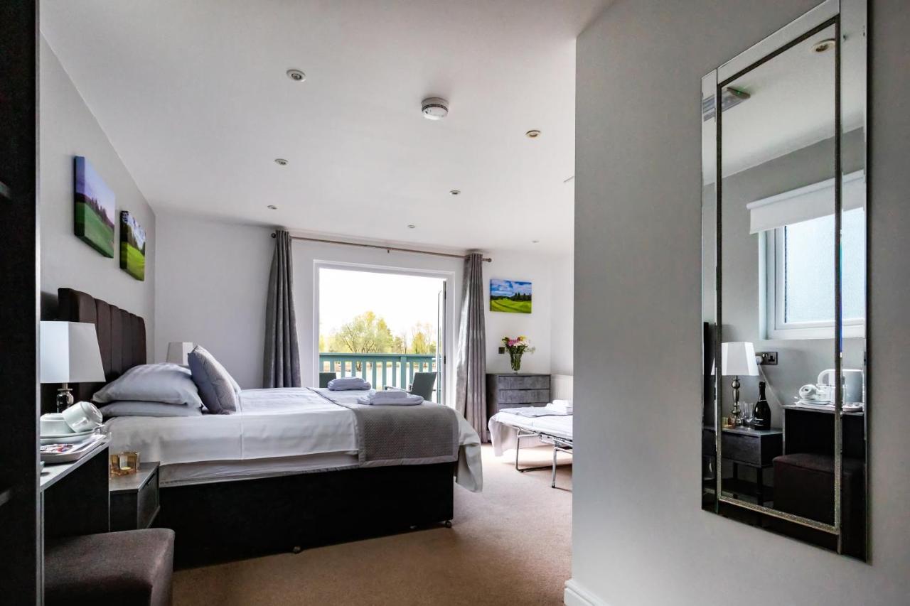The Vale Golf & Country Club Villa Bishampton Eksteriør bilde