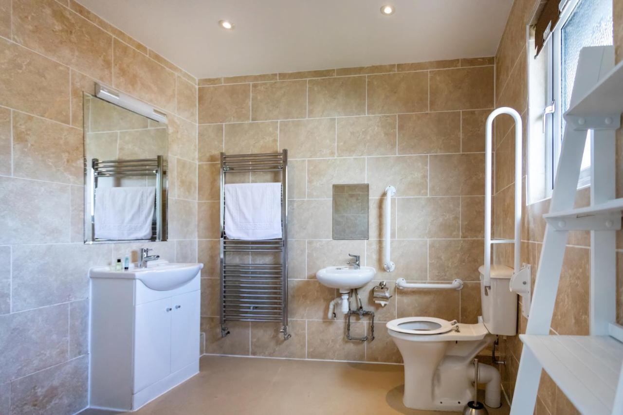 The Vale Golf & Country Club Villa Bishampton Eksteriør bilde