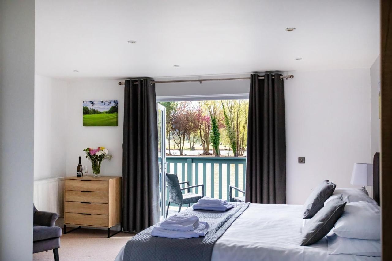 The Vale Golf & Country Club Villa Bishampton Eksteriør bilde