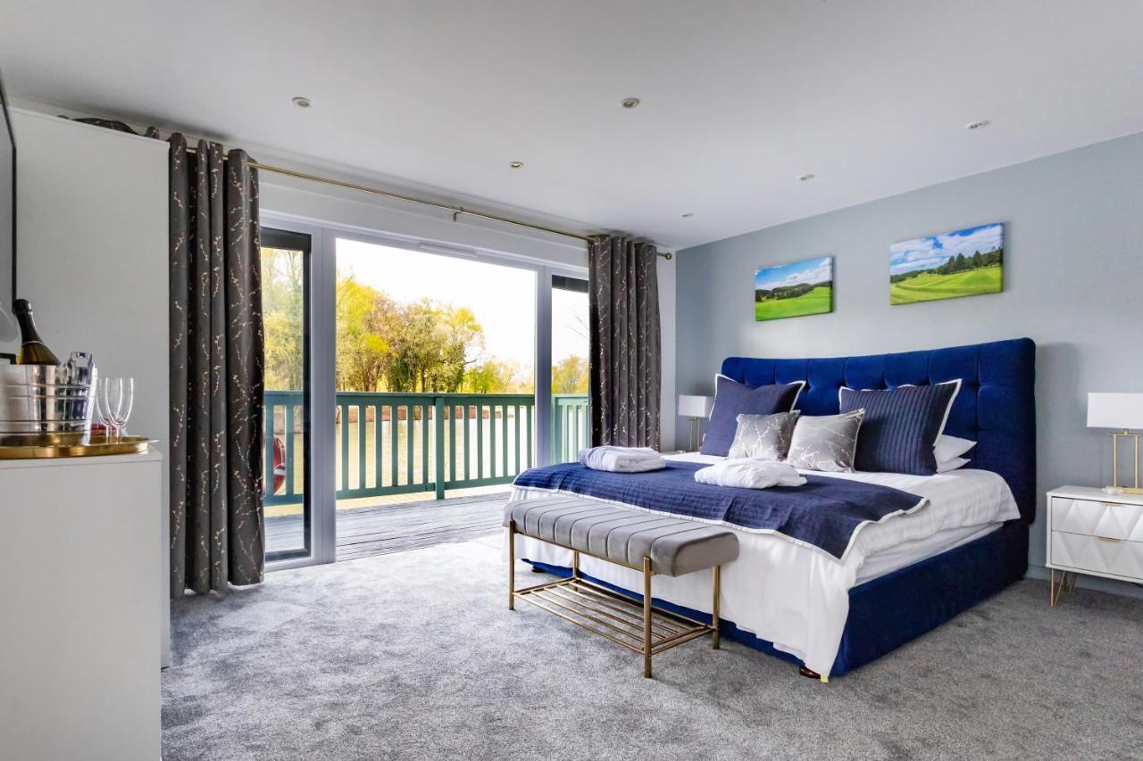 The Vale Golf & Country Club Villa Bishampton Eksteriør bilde
