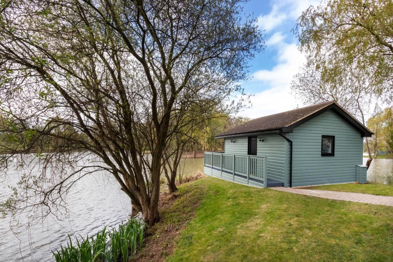 The Vale Golf & Country Club Villa Bishampton Eksteriør bilde